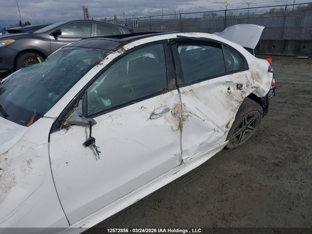 W1KAF4HB7PR134726 Mercedes-Benz C 300 4matic