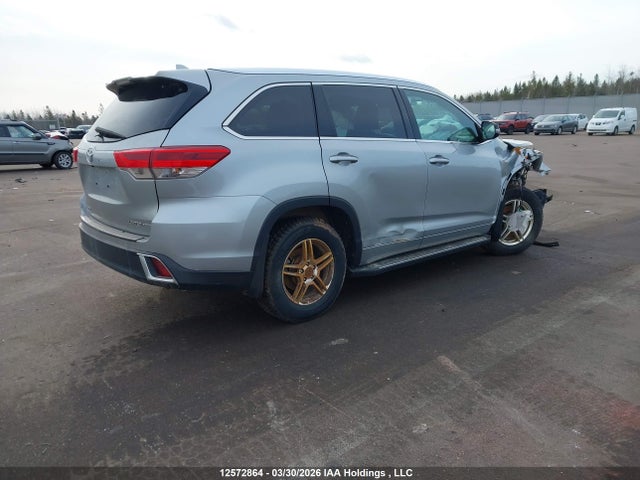 2017 Toyota Highlander Limited/ltd Platinum მანქანა იყიდება აუქციონზე, vin: 5TDDZRFH6HS424235, აუქციონის ნომერი: 12572864