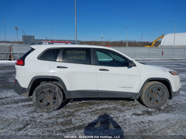 1C4PJMAS5HW638692 Jeep Cherokee Sport