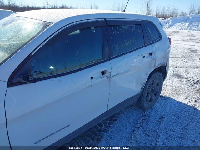1C4PJMAS5HW638692 Jeep Cherokee Sport