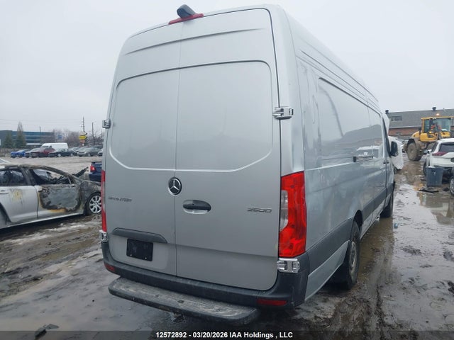 W1Y4KDHY4RP707230 Mercedes-Benz Sprinter 2500 High Roof 4-cyl Diesel