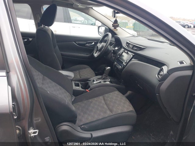 JN1BJ1BW3NW487800 Nissan Rogue Sport Sv