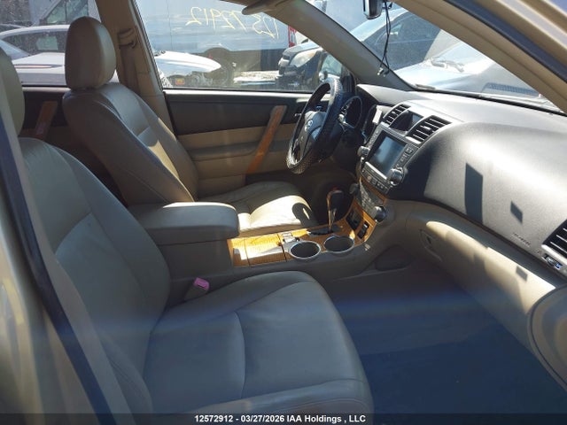 2009 Toyota Highlander მანქანა იყიდება აუქციონზე, vin: JTEEW44AX92028822, აუქციონის ნომერი: 12572912