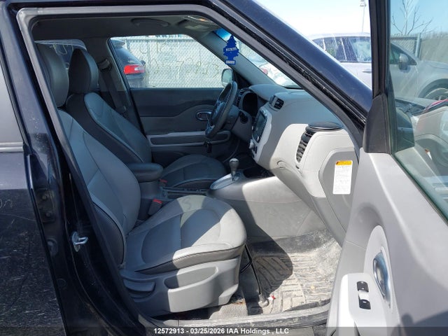 KNDJX3AE9J7026133 KIA Soul Ev Luxury