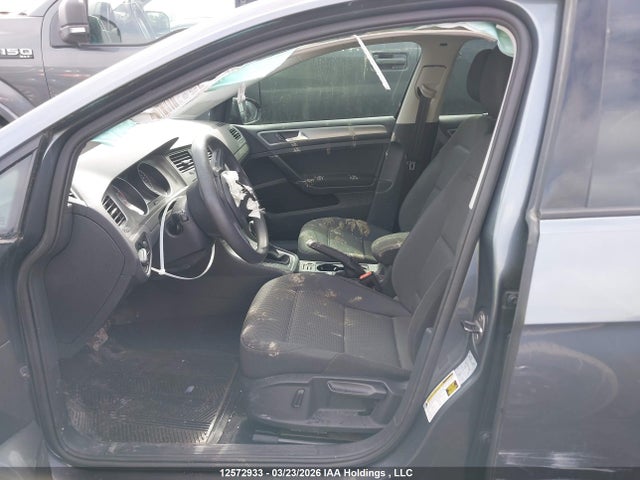 3VW217AU5HM042881 Volkswagen Golf S/wolfsburg/se/sel