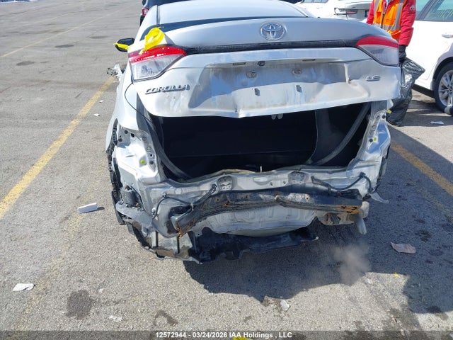 12572944 :رقم المزاد ، 5YFBPRBE2LP057103 vin ، 2020 Toyota Corolla مزاد بيع
