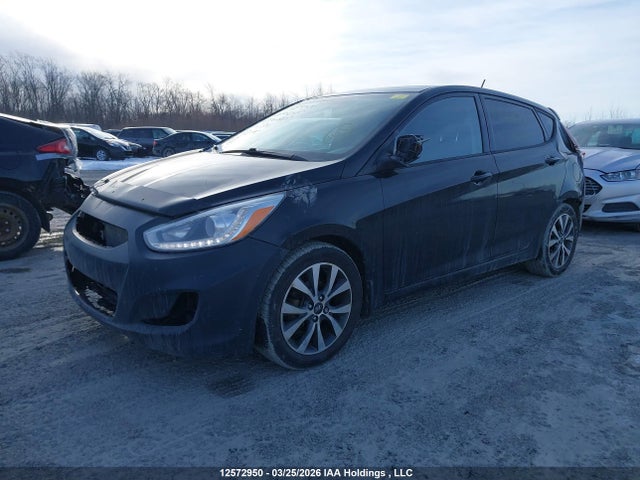 12572950 :رقم المزاد ، KMHCU5AE2FU226885 vin ، 2015 Hyundai Accent Gls/se مزاد بيع