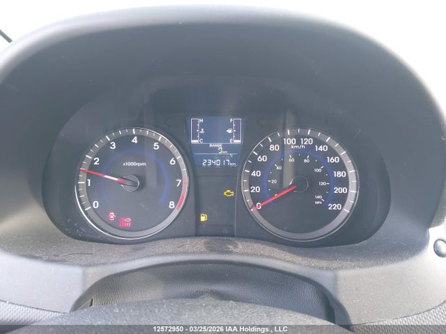 12572950 :رقم المزاد ، KMHCU5AE2FU226885 vin ، 2015 Hyundai Accent Gls/se مزاد بيع