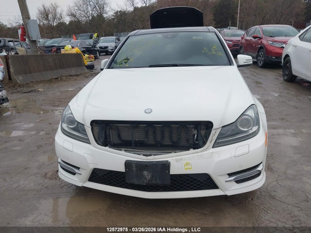 Продажа на аукционе авто 2013 Mercedes-benz C 350 4matic, vin: WDDGF8JB0DA834917, номер лота: 12572975