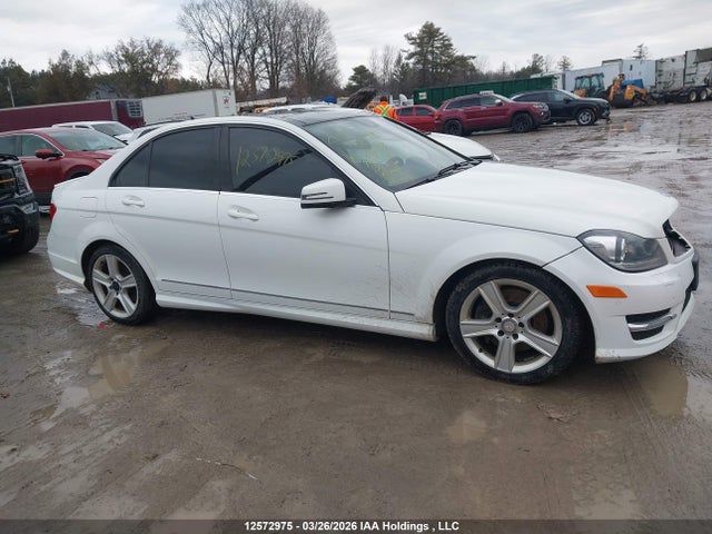 Продажа на аукционе авто 2013 Mercedes-benz C 350 4matic, vin: WDDGF8JB0DA834917, номер лота: 12572975