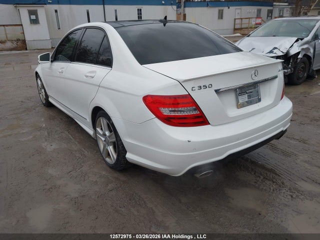 Продажа на аукционе авто 2013 Mercedes-benz C 350 4matic, vin: WDDGF8JB0DA834917, номер лота: 12572975