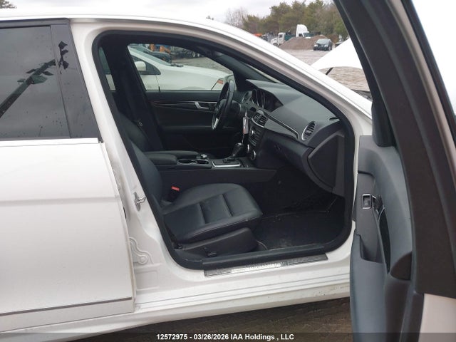 Продажа на аукционе авто 2013 Mercedes-benz C 350 4matic, vin: WDDGF8JB0DA834917, номер лота: 12572975