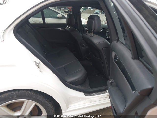 Продажа на аукционе авто 2013 Mercedes-benz C 350 4matic, vin: WDDGF8JB0DA834917, номер лота: 12572975