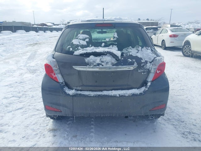 12551424 :رقم المزاد ، JTDKTUD35DD566178 vin ، 2013 Toyota Yaris Le مزاد بيع