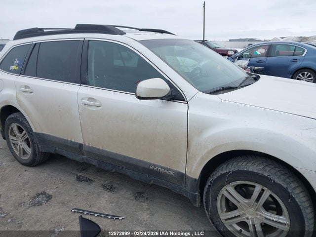 Aukcja sprzedaży 2014 Subaru Outback 2.5i Premium, vin: 4S4BRGDC6E3239906, numer aukcji: 12572999