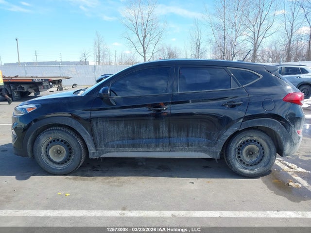 Продаж на аукціоні авто 2017 Hyundai Tucson Se, vin: KM8J2CA43HU578059, номер лоту: 12573008