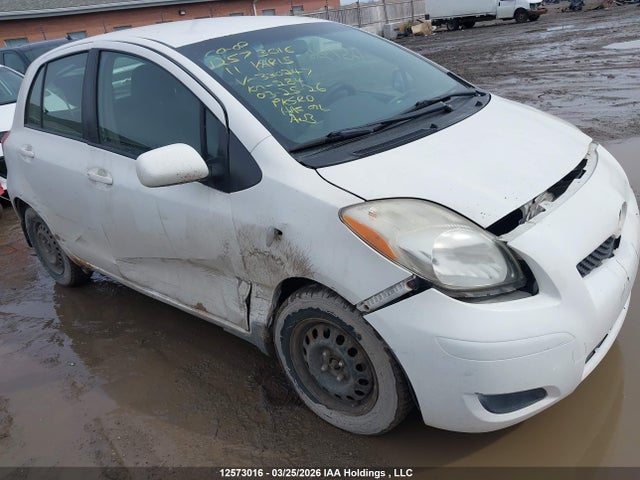 12573016 :رقم المزاد ، JTDKT4K3XB5330247 vin ، 2011 Toyota Yaris Le مزاد بيع