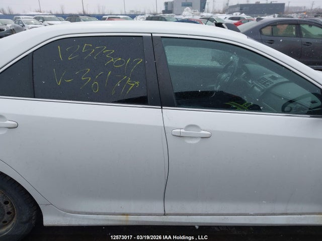 12573017 :رقم المزاد ، 4T1BF1FK8EU361719 vin ، 2014 Toyota Camry Se مزاد بيع