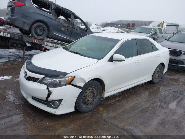 12573017 :رقم المزاد ، 4T1BF1FK8EU361719 vin ، 2014 Toyota Camry Se مزاد بيع
