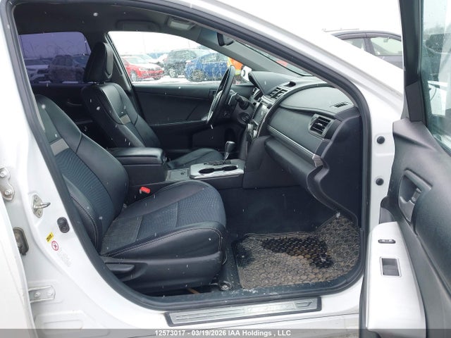 12573017 :رقم المزاد ، 4T1BF1FK8EU361719 vin ، 2014 Toyota Camry Se مزاد بيع