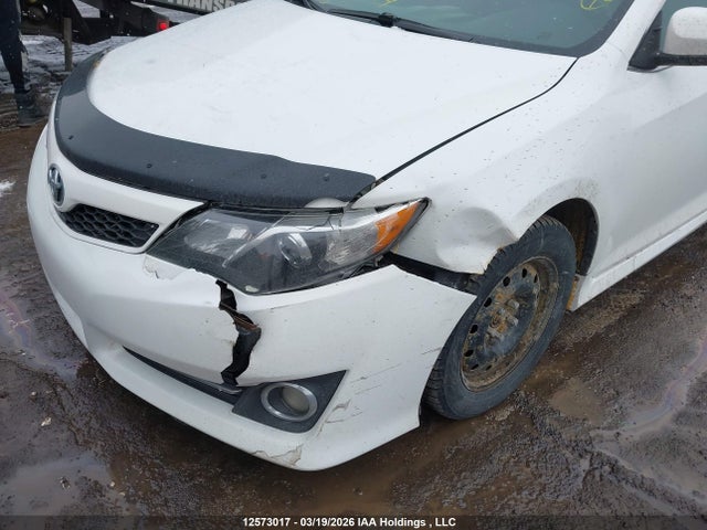 12573017 :رقم المزاد ، 4T1BF1FK8EU361719 vin ، 2014 Toyota Camry Se مزاد بيع