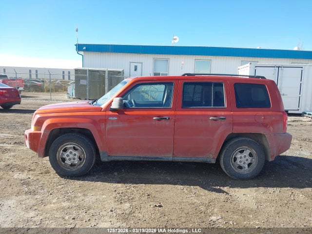 12573026 :رقم المزاد ، 1J8FT28W98D597636 vin ، 2008 Jeep Patriot Sport مزاد بيع