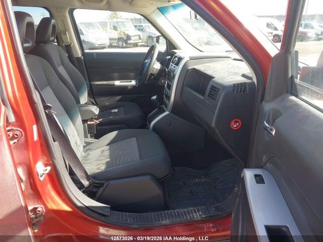 12573026 :رقم المزاد ، 1J8FT28W98D597636 vin ، 2008 Jeep Patriot Sport مزاد بيع