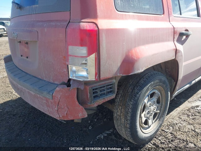 12573026 :رقم المزاد ، 1J8FT28W98D597636 vin ، 2008 Jeep Patriot Sport مزاد بيع
