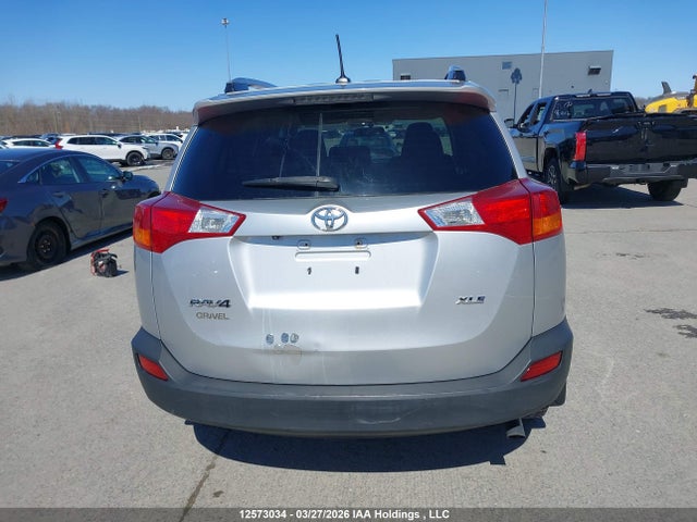 2T3WFREV3FW160217 Toyota Rav4 Xle