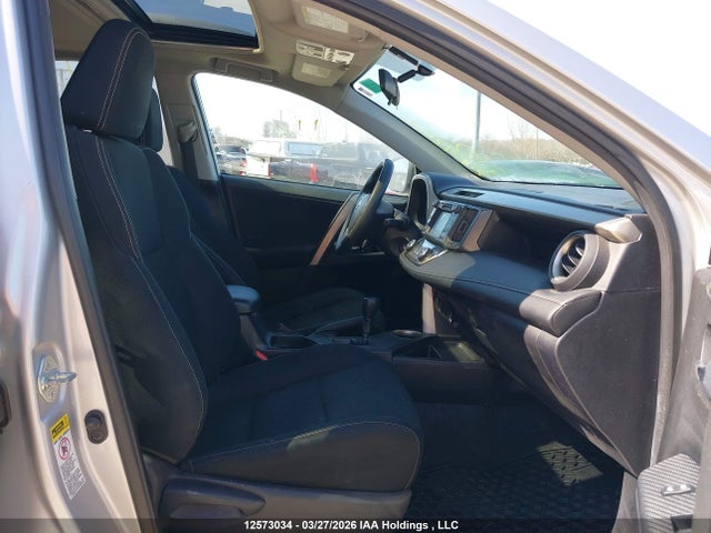 2T3WFREV3FW160217 Toyota Rav4 Xle
