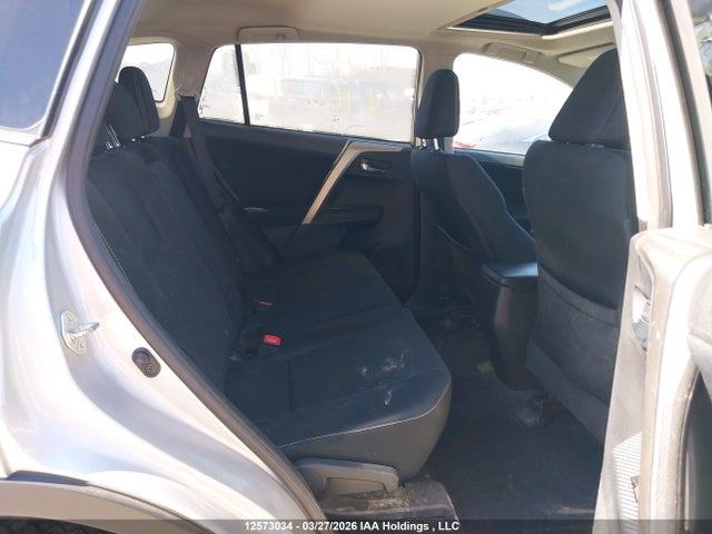 2T3WFREV3FW160217 Toyota Rav4 Xle