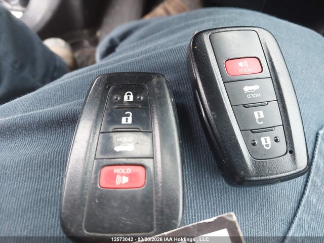 12573042 :رقم المزاد ، 4T1C31AK5LU534808 vin ، 2020 Toyota Camry Le مزاد بيع