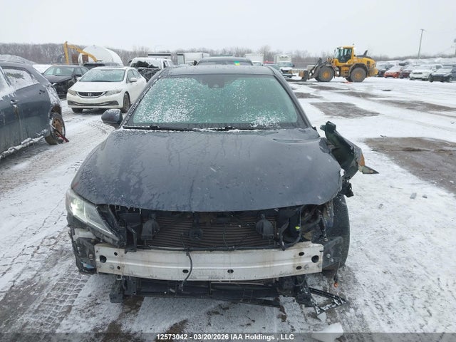 12573042 :رقم المزاد ، 4T1C31AK5LU534808 vin ، 2020 Toyota Camry Le مزاد بيع