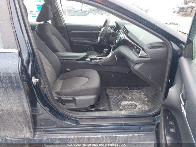 12573042 :رقم المزاد ، 4T1C31AK5LU534808 vin ، 2020 Toyota Camry Le مزاد بيع