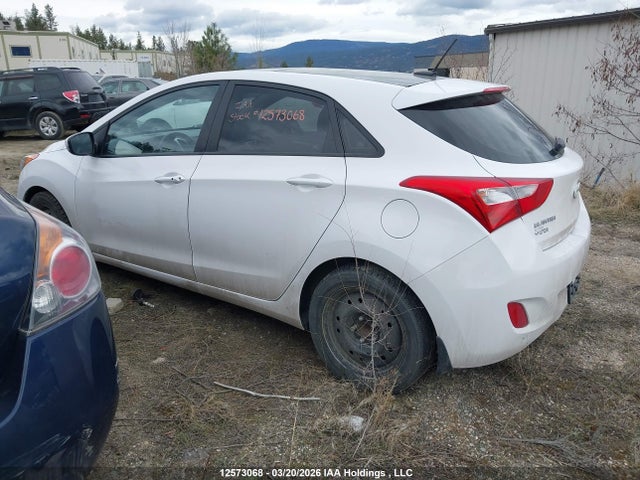 KMHD35LH1GU285457 Hyundai ELANTRA GT