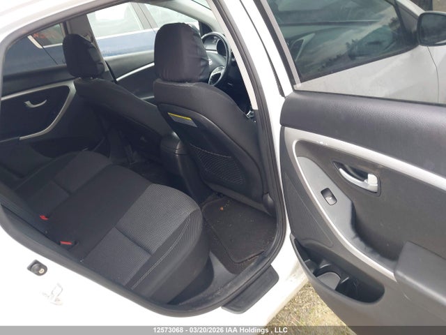 KMHD35LH1GU285457 Hyundai ELANTRA GT