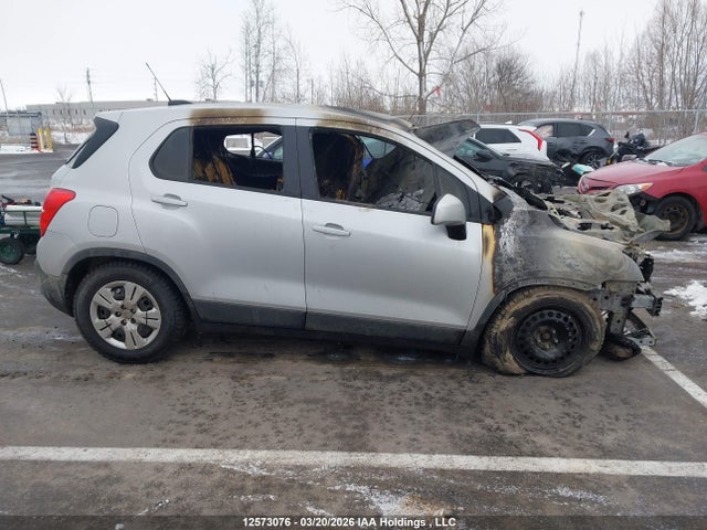 12573076 :رقم المزاد ، 3GNCJKSB5FL256786 vin ، 2015 Chevrolet Trax Ls مزاد بيع