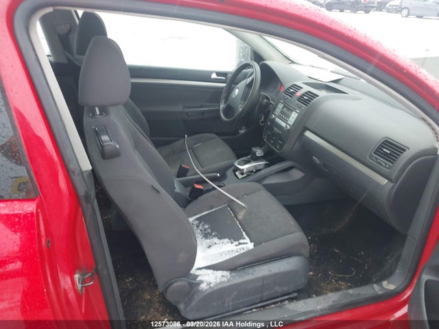 2007 Volkswagen Rabbit 3-door მანქანა იყიდება აუქციონზე, vin: WVWBR71K97W220980, აუქციონის ნომერი: 12573086
