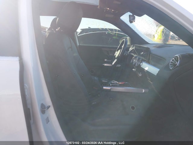 W1N4M4HB8MW086625 Mercedes-Benz Glb 250 4matic
