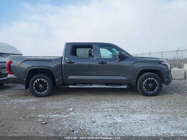 2022 Toyota Tundra მანქანა იყიდება აუქციონზე, vin: 5TFKB5DB2NX025184, აუქციონის ნომერი: 12573106