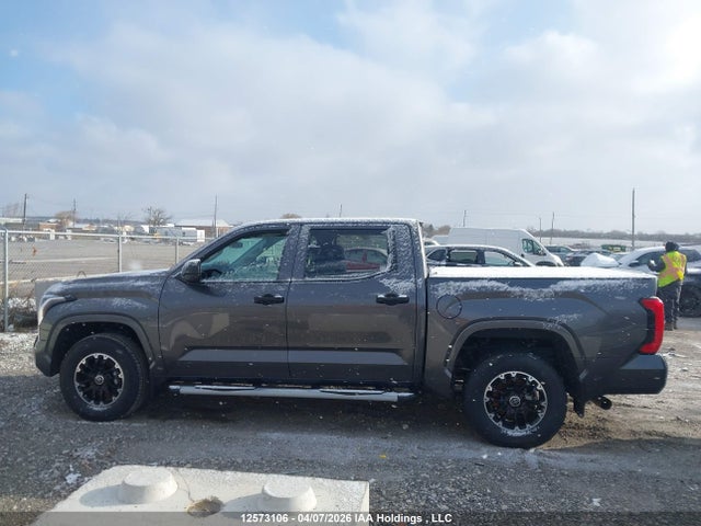 2022 Toyota Tundra მანქანა იყიდება აუქციონზე, vin: 5TFKB5DB2NX025184, აუქციონის ნომერი: 12573106