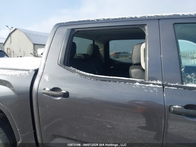 2022 Toyota Tundra მანქანა იყიდება აუქციონზე, vin: 5TFKB5DB2NX025184, აუქციონის ნომერი: 12573106