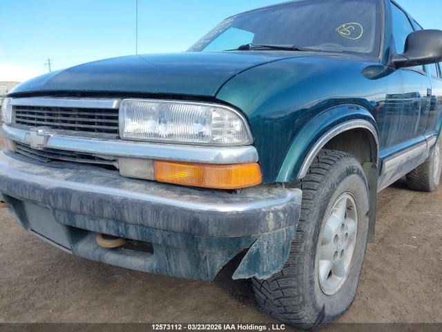 12573112 :رقم المزاد ، 1GNDT13WXW2160678 vin ، 1998 Chevrolet Blazer Ls/lt مزاد بيع