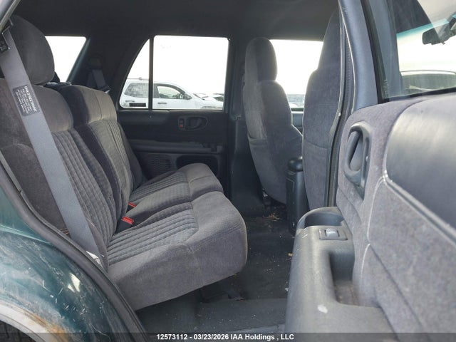 12573112 :رقم المزاد ، 1GNDT13WXW2160678 vin ، 1998 Chevrolet Blazer Ls/lt مزاد بيع
