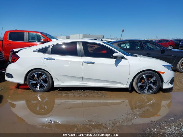 2HGFC1F95JH102566 Honda Civic Touring