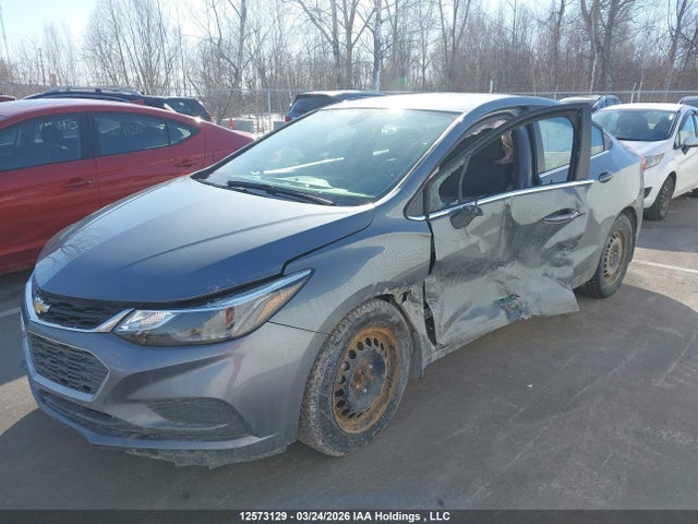 1G1BE5SM1J7134895 Chevrolet Cruze
