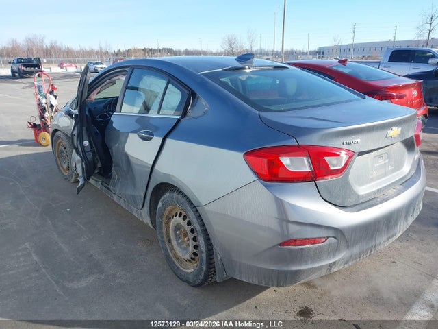1G1BE5SM1J7134895 Chevrolet Cruze