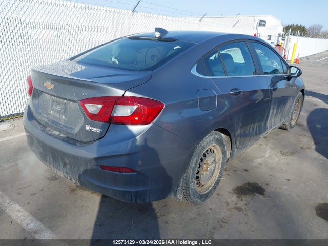 1G1BE5SM1J7134895 Chevrolet Cruze
