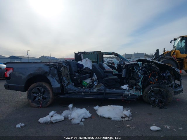 12573161 :رقم المزاد ، 1FT6W3L76RWG15696 vin ، 2024 Ford F-150 Lightning Flash مزاد بيع