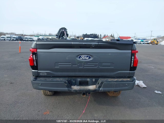 12573161 :رقم المزاد ، 1FT6W3L76RWG15696 vin ، 2024 Ford F-150 Lightning Flash مزاد بيع